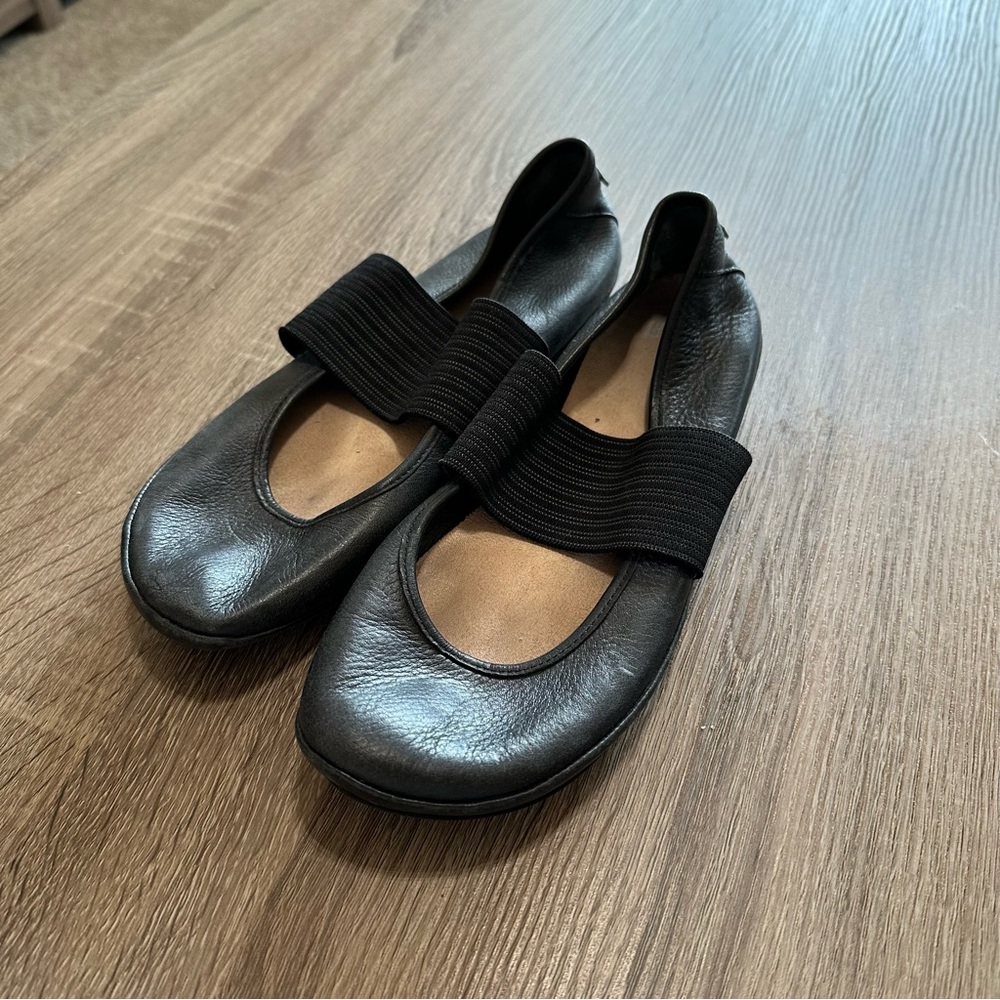Camper Girl Flats